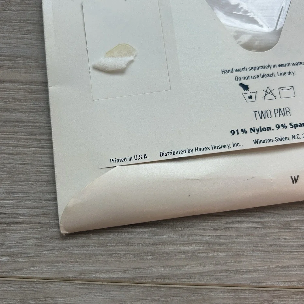 Hanes‎ Silk Reflections White Silky Control Top Sandalfoot Pantyhose Size OS